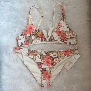 Beach Bunny Bikini XL SET